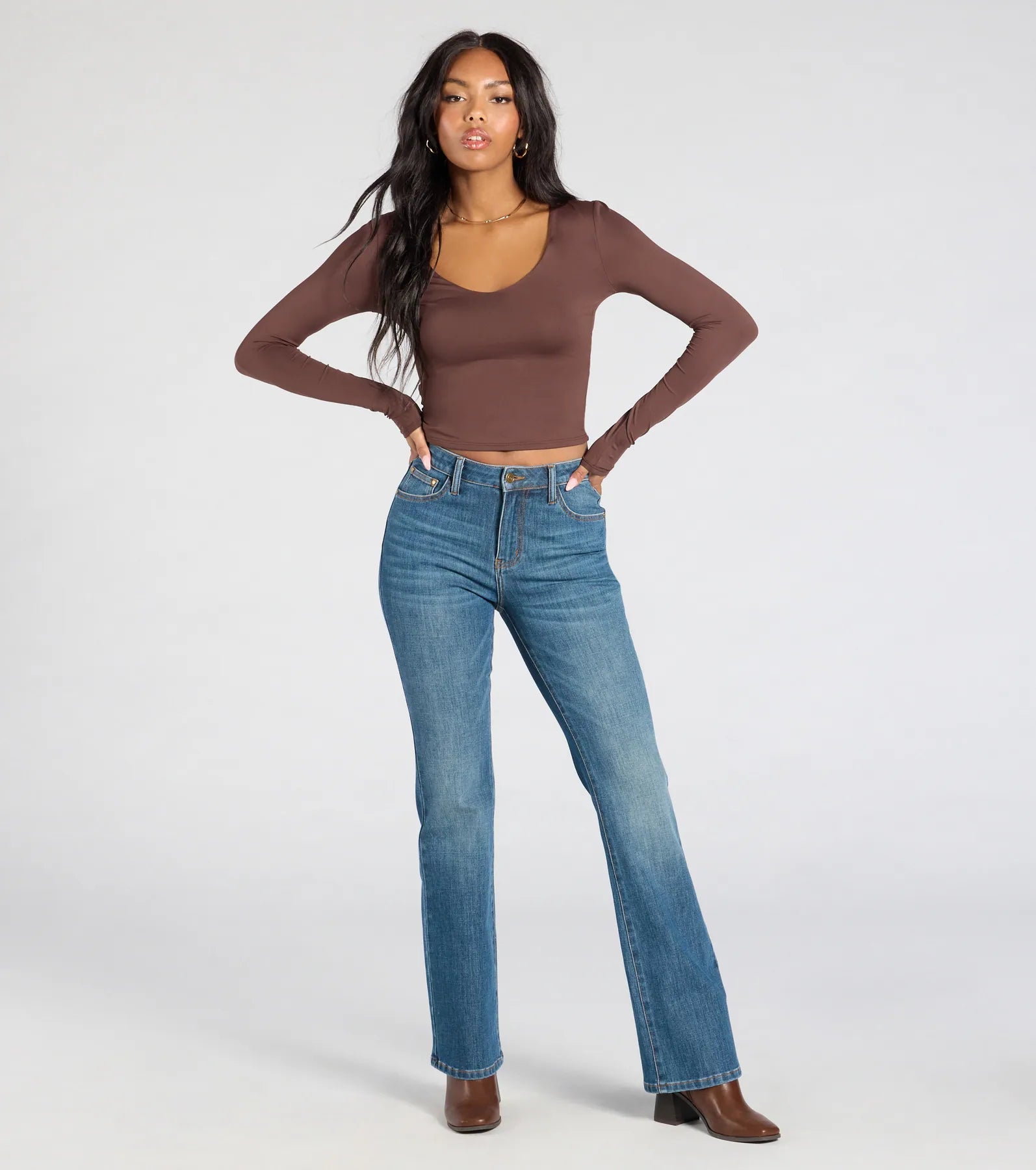 Start With The Basic V-Neck Crop Top