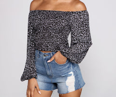Feelin' Flirty Ditsy Floral Crop Top