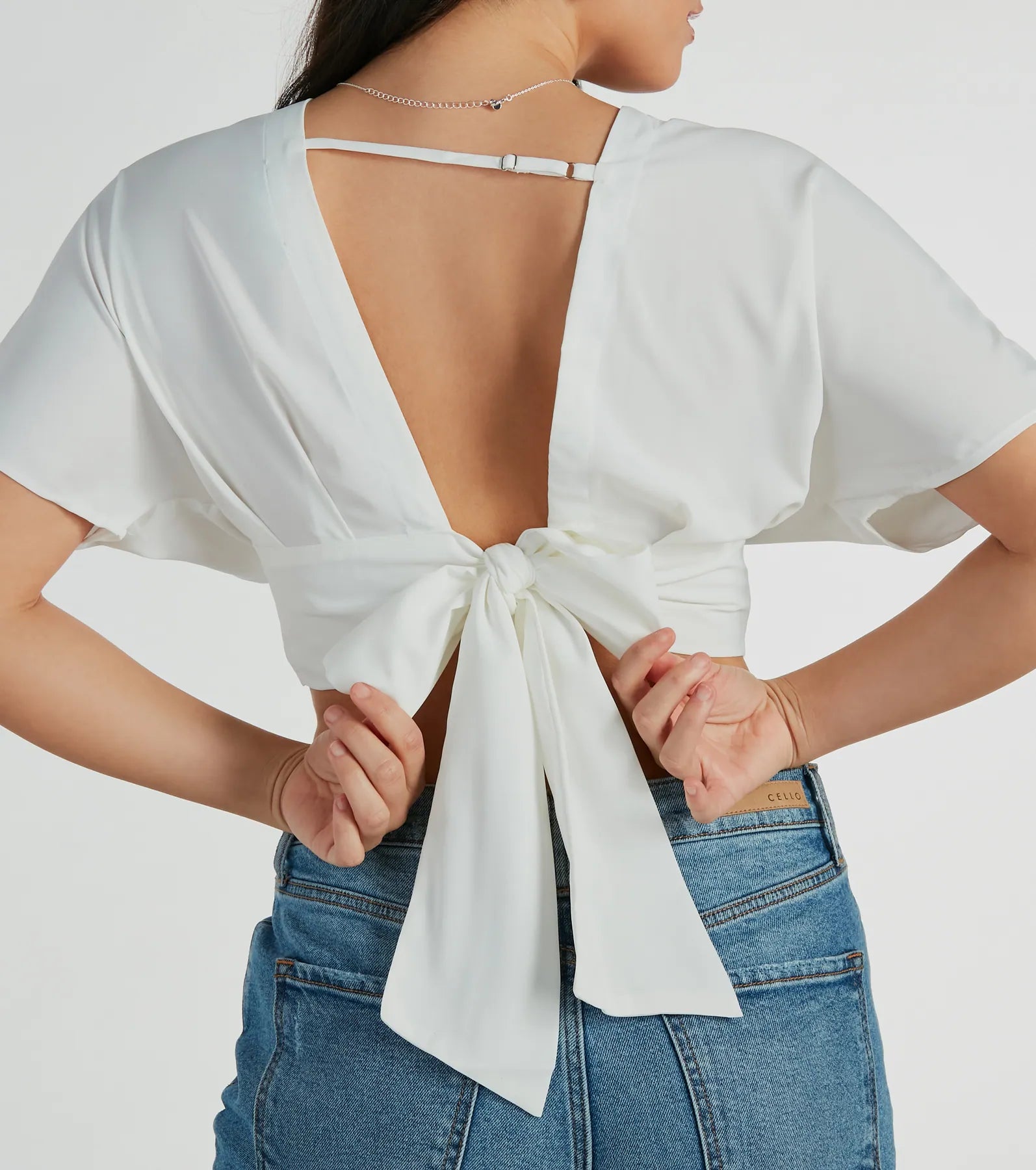Chic Arrival V-Neck Dolman Satin Crop Top