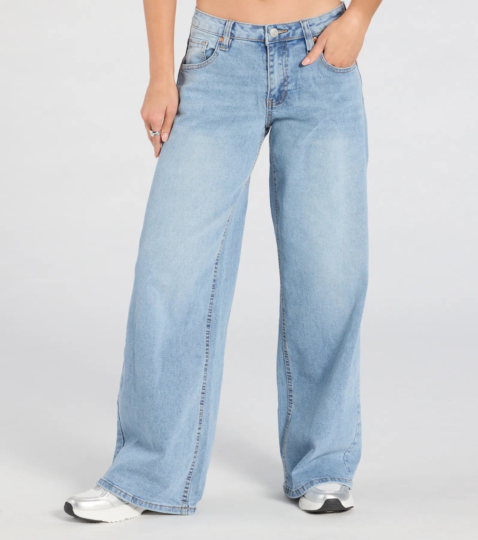 Trend Seeker Boxer Trim Wide-Leg Denim Jeans