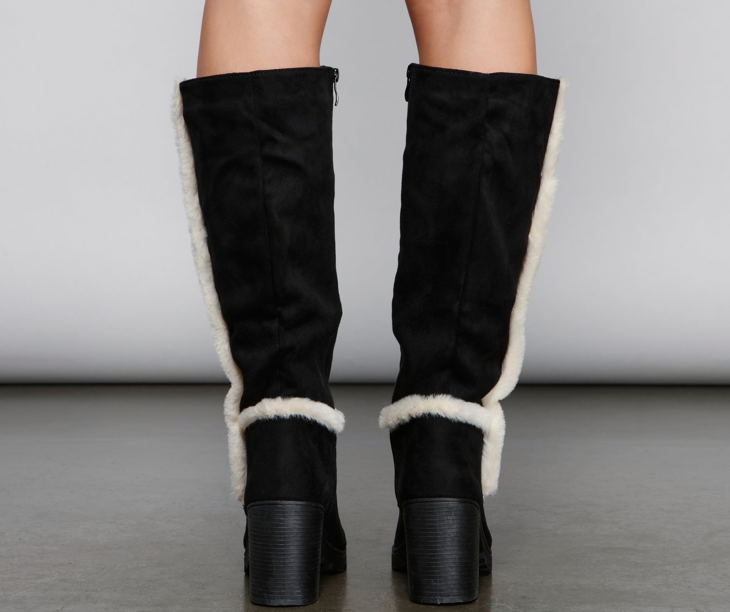 Chic And Cozy Sherpa Detailed Boots