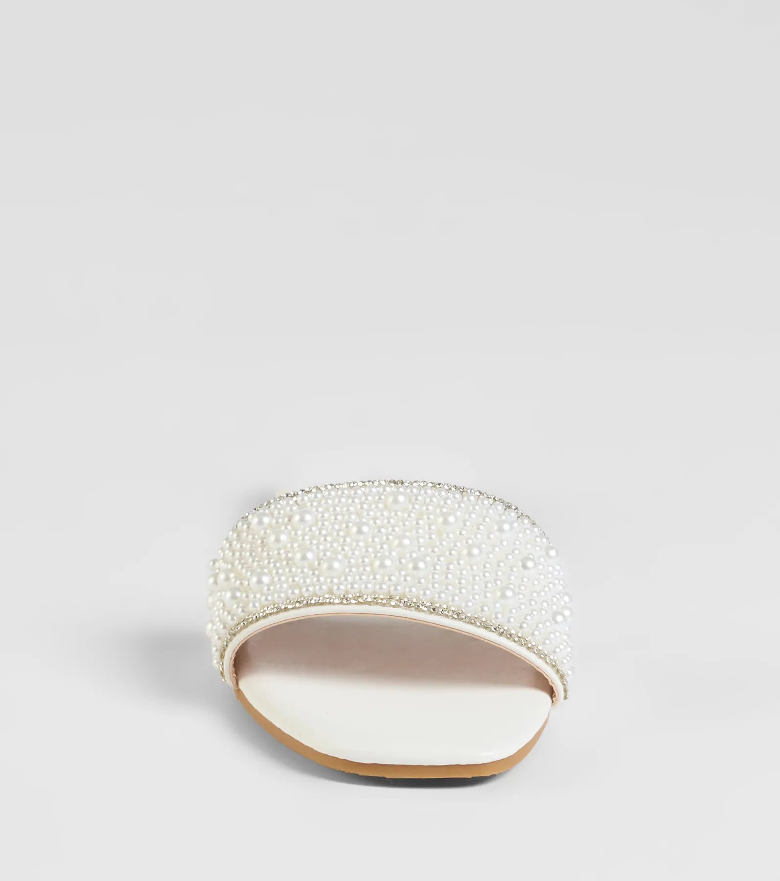 Ever So Chic Rhinestone Pearl Sandals